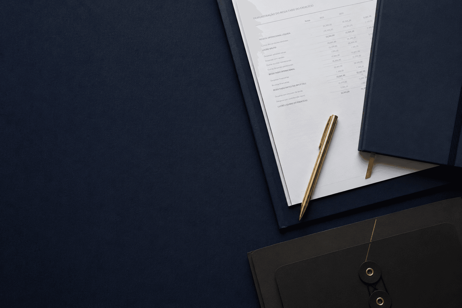 Organização financeira e relatórios contábeis